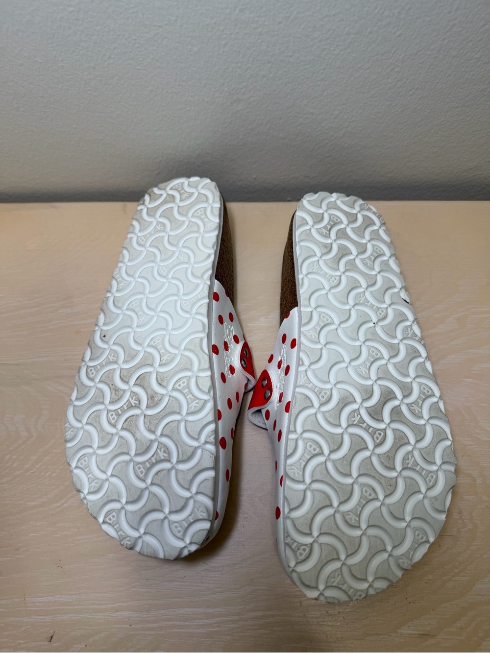 Collectors Birki's/Disney brand Maria clogs
Size: U.K 38 L 7 M 5 - Picture 7 of 7